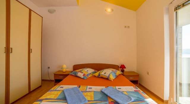 Saga 2 - With Swimming Pool - A6, Buchen Sie Hotel Hotels in Gespanschaft Split-Dalmatien mit Pool, Schwimmbad