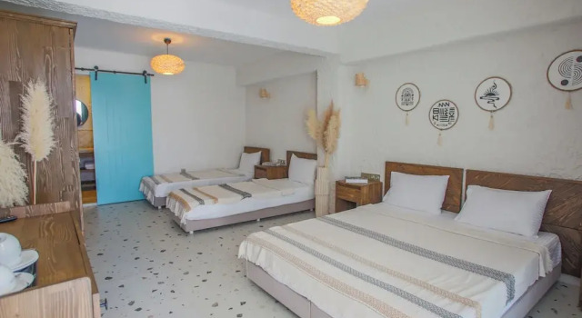 Четырёхместный номер Superior Glenn Hotel & Beach