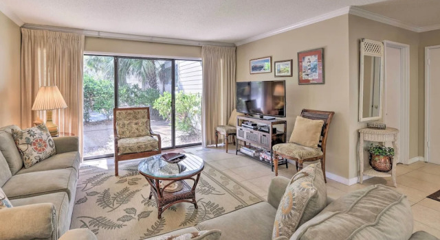 Вилла с 3 комнатами с балконом Hilton Head Resort Villa - 200 Yards From Beach!