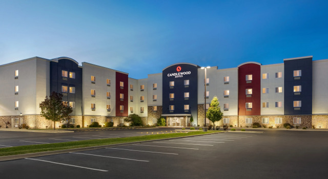 Candlewood Suites Springfield, Забронировать Отель Спрингфилд Индиана