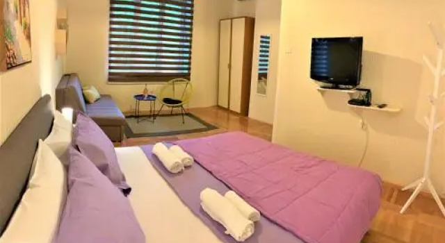 Cicki Apartments Ii, Book Apartment Hotels in Podgorica County with Parking, Parking