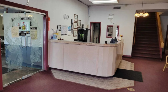 Nights Inn, Prenota Hotel One Hundred Mile House Cariboo Chilcotin Coast