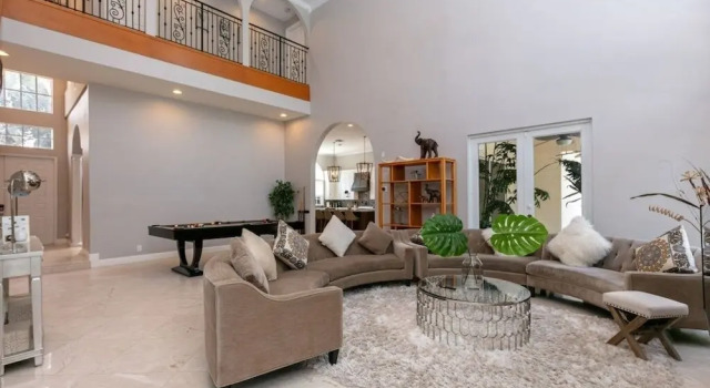 Plantation Acres Mansion 7 Bedroom Villa by Redawning, Забронировать Вилла Плантейшен Fort Lauderdale West