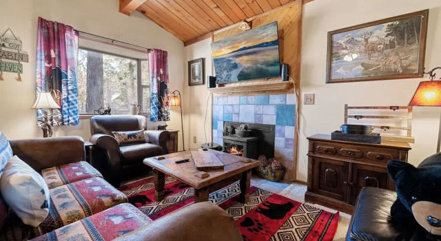 A Beary Cute Cabin, Забронировать Дом для отпуска Биг-Бэар-Сити San Bernardino Mountains