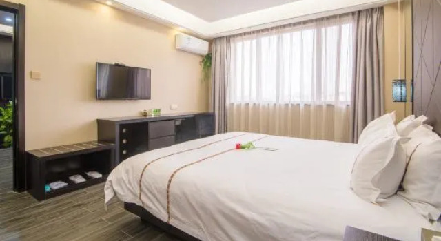 Люкс Deluxe Meifu Hotel (Yangzhou Pishi Street Dongguan Street)