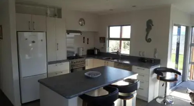 Athenree Waterside Accommodation