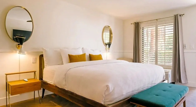 Двухместный номер Standard с балконом L3 Oasis Hotel