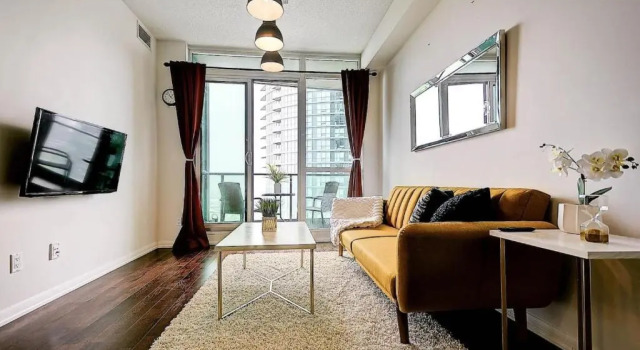 Апартаменты Instant Suites- Luxurious 1BR in Heart of Downtown with Balcony