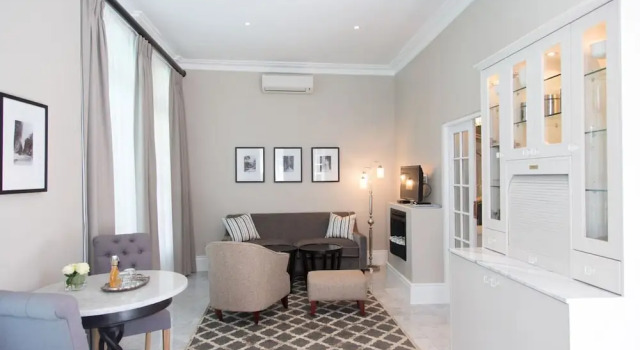 Полулюкс The Andros Deluxe Boutique Hotel