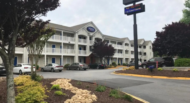 InTown Suites Extended Stay Atlanta GA - Lithia Springs, Забронировать Апарт-отель Апарт-отели Лития-Спрингса, Апарт-отель