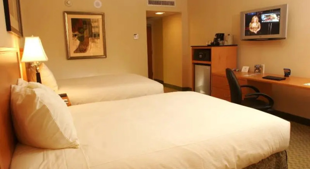 Номер Standard The Florida Hotel & Conference Center in the Florida Mall