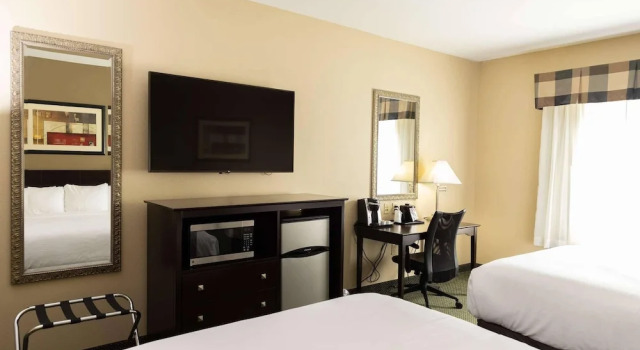 Четырёхместный номер Standard Country Inn & Suites Etown