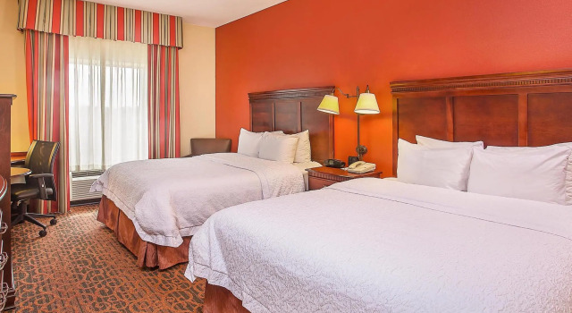 Четырёхместный номер Standard Hampton Inn Knoxville-West At Cedar Bluff