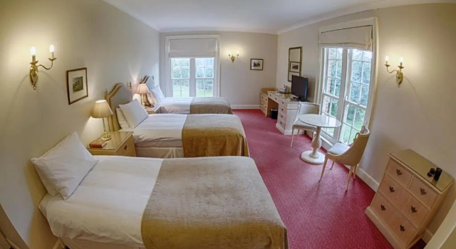 Трёхместный коттедж Donnington Grove Country Club