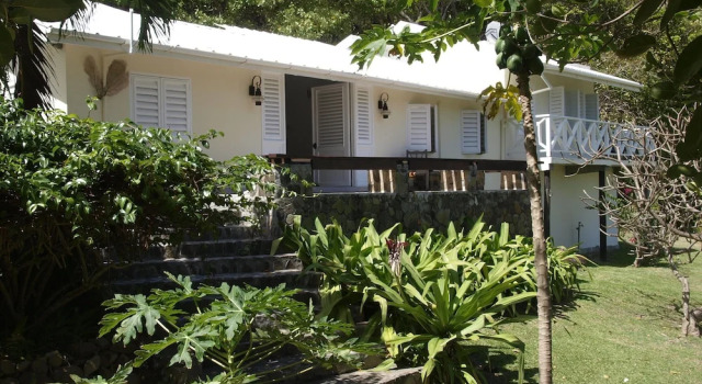 Коттедж Firefly Estate Bequia