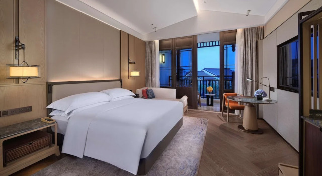 Двухместный номер Guest с балконом Doubletree By Hilton Yancheng Dayangwan