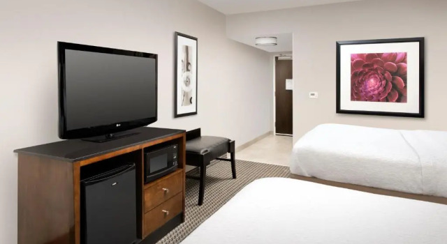 Четырёхместная студия Premium Hampton Inn & Suites Tupelo/Barnes Crossing