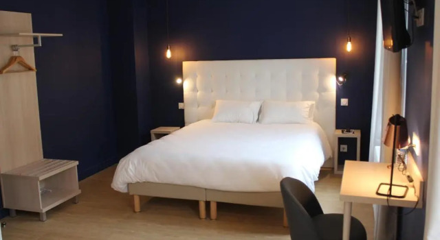 Двухместный семейный номер Superior Hôtel La Fontaine Caen Centre