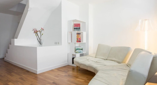 2 Bedroom Split Level Flat In The Heart Of Camden