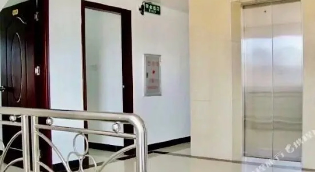 Xintuo Holiday Hotel, Забронировать Отель Отели Гуандун 3 звезды, 3*