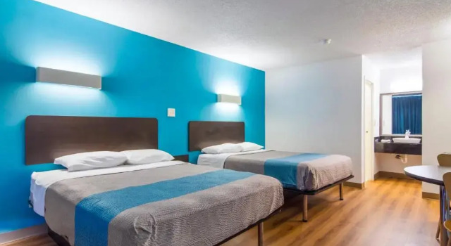 Четырёхместный номер Deluxe Motel-6 Lagrange Ga