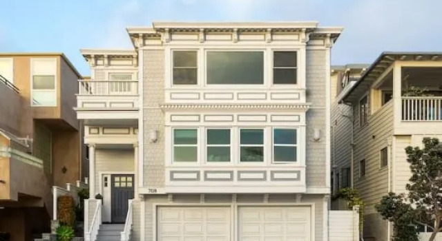 Beachside Retreat | Perfect Location| Free Parking