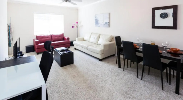Апартаменты Heaven On Hollywood Boulevard Furnished Apartments