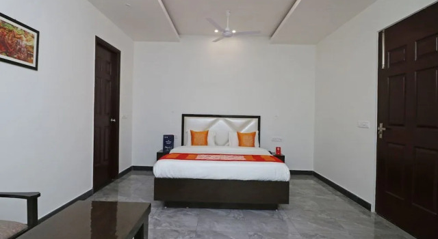 Oyo 9977 Jagat Residency, Rezervovat Hotel Rājpur Uttarakhand