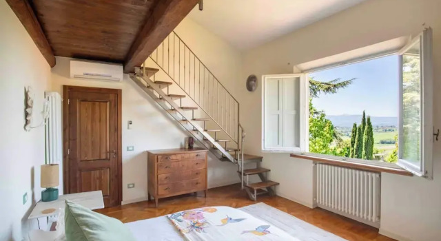 Tuscany - Townhouse - Sleeps 18 - Garden Near Lake