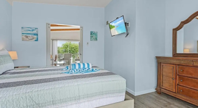 230 Palermo Cir 3 Bedroom Home by RedAwning, Забронировать Дом для отпуска Отели в центре Форт-Майерс-Бич, в центре