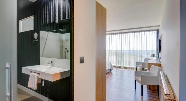 Полулюкс Hotel Astuy