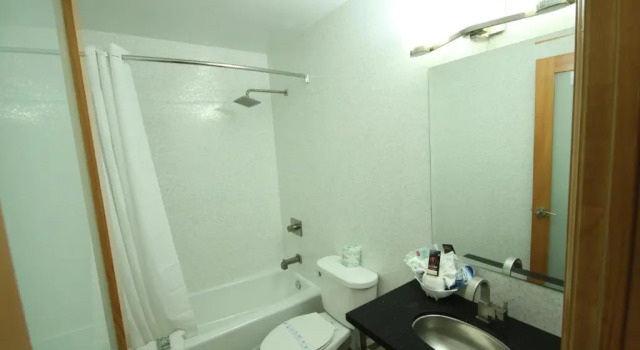 Четырёхместный номер Standard Grandview Inn