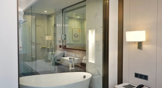 Номер Deluxe Ramada by Wyndham Huizhou Longmen