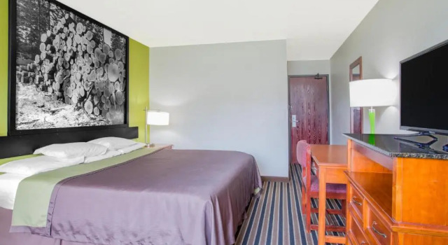 Номер Standard Super 8 by Wyndham South Boston VA