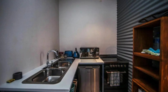 Апартаменты Cozy, Modern Living in Maboneng: Artison Lofts 105