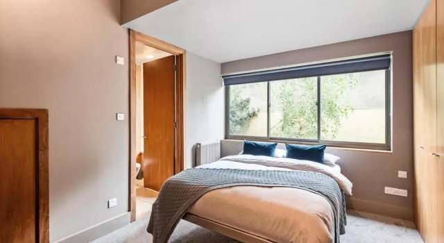 Modern 1 Bedroom Apartment 2 mins to Canal