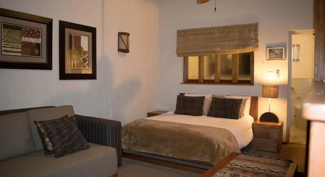 Legend Safaris - Kruger Park Lodge, Забронировать Отель Отели Хейзивью 3 звезды, рядом с Kruger Park Lodge Golf Club, 3*