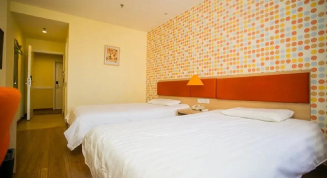 Home Inn Changchun Hi-tech Zone Guigu Street, Rezervovat Hotel Čchang-čchun 