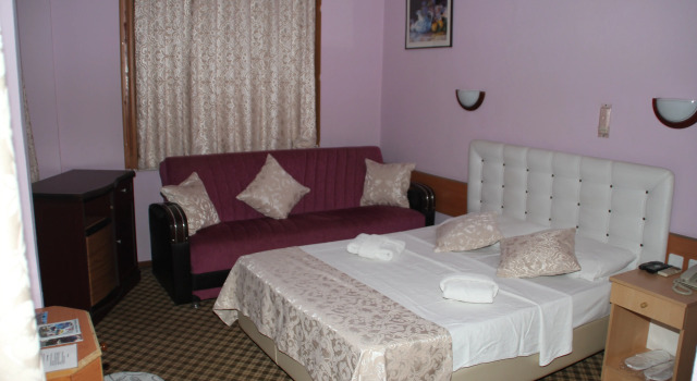 Hotel Karyatit, Rezerwuj Hotel Hotele w Mediterranean Region Turkey z parkingiem, Parking