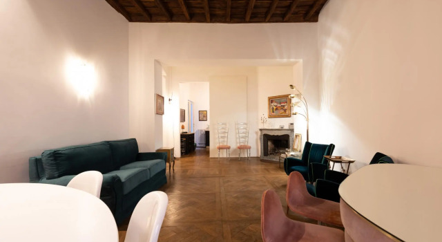 Chic And Style In Historical Via Giulia