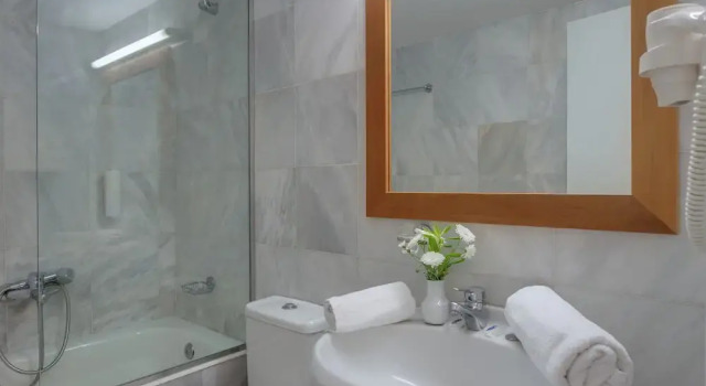 Апартаменты c 1 комнатой с балконом и с видом на внутреннюю территорию Mare Hotel Apartments