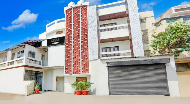Super OYO Collection O Tagore Town Prayagraj Formerly Heritage Tagore