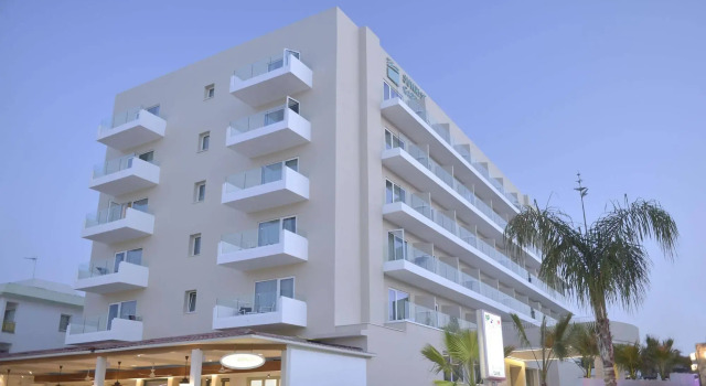 Sunrise Gardens Aparthotel