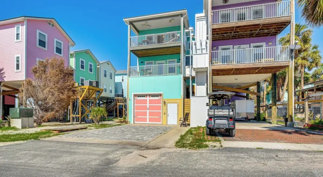 Коттедж Steps to Beach: Home w/ Sunset Views in Cedar Key!