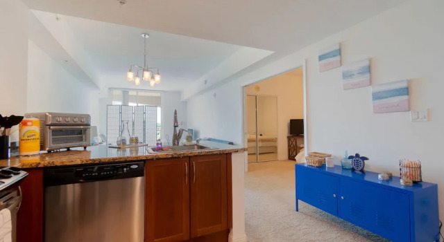 Студия с балконом 314S Nautical Beach Suite - 2 Beds, Pools, Jacuzzi, Beach, Shops Dog Friendly