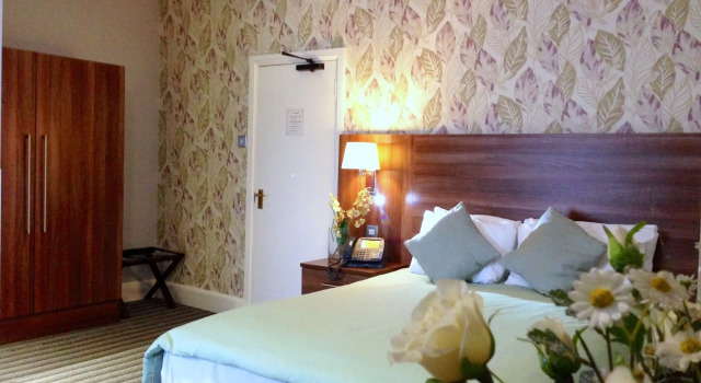 Ely House Hotel