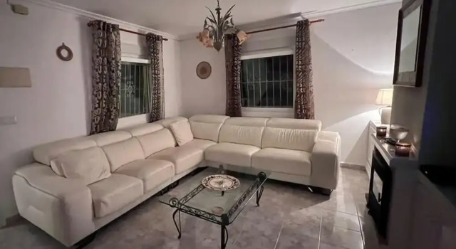 4 Bed 3 Bath Villa Sleeps 8, Pool Wifi Tv Close to Beach Restaurants and Shops, Prenota Villa Hotel a Murcia con parcheggio, Parcheggio
