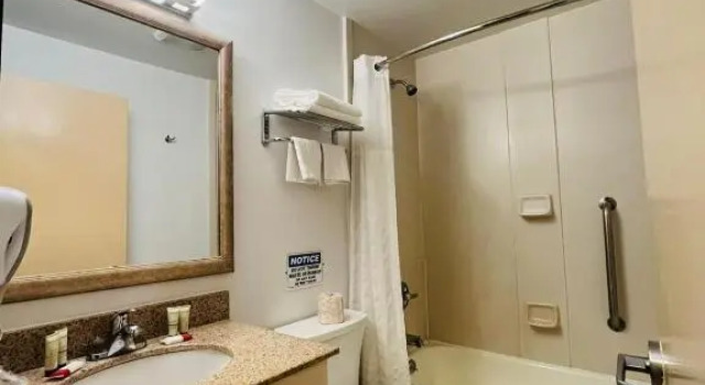 Студия Sky Hotel Flushing/Laguardia Airport