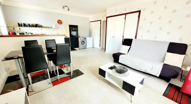 Appartement d'une chambre avec balcon et wifi a Saint Jean de Monts, Забронировать Апартаменты/квартира Сен-Жан-де-Мон Vendée, рядом с Морские термы и Центр талассотерапии Сен-Жан-де-Мон