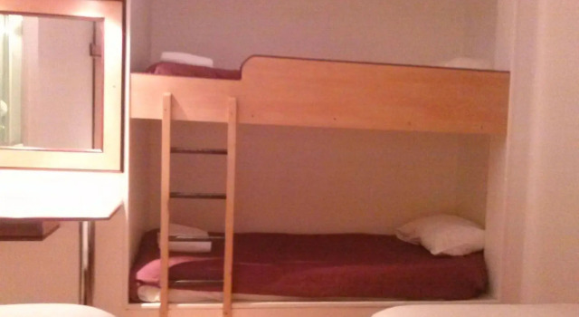 Logis Hôtel Acotel, Rezerwuj Hotel Hotele w Vaucluse z basenem, Basen